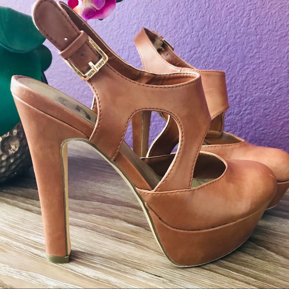 GUESS Brown Heels